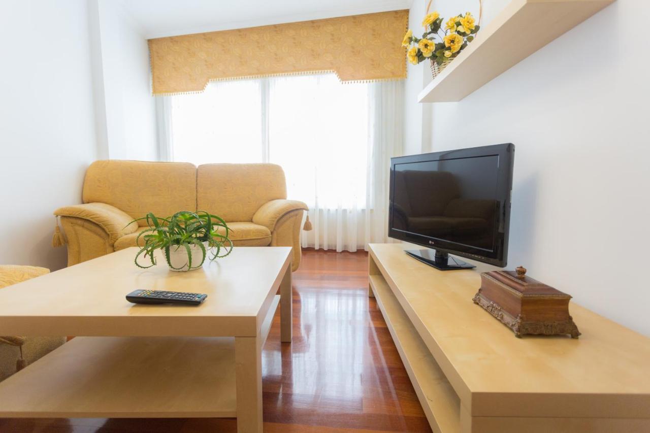 Appartamento Casa Goros II Melide Esterno foto