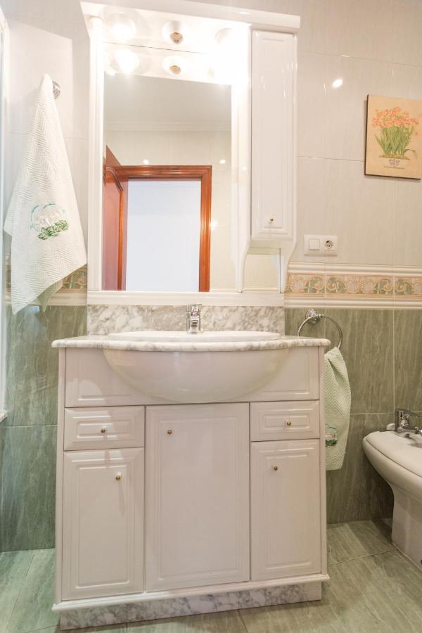 Appartamento Casa Goros II Melide Esterno foto